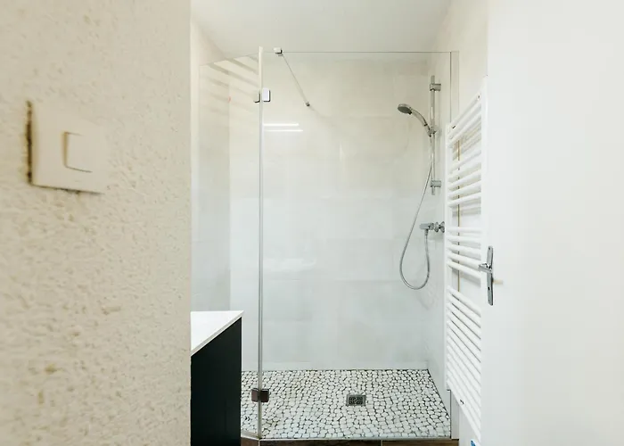 Apartman Ski, Rando, Cure *